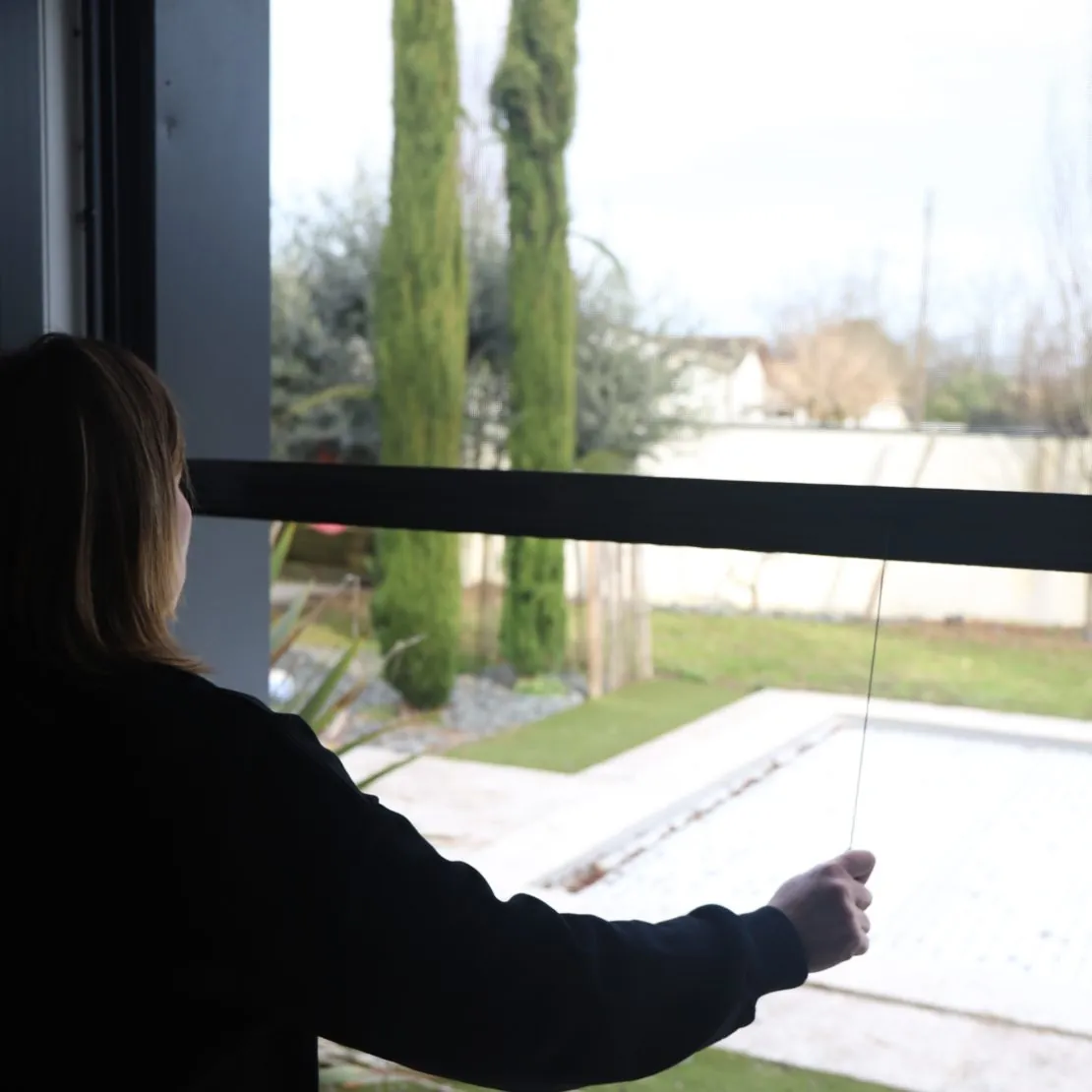 Moustiquaire enroulable pour fenêtre dans le 63