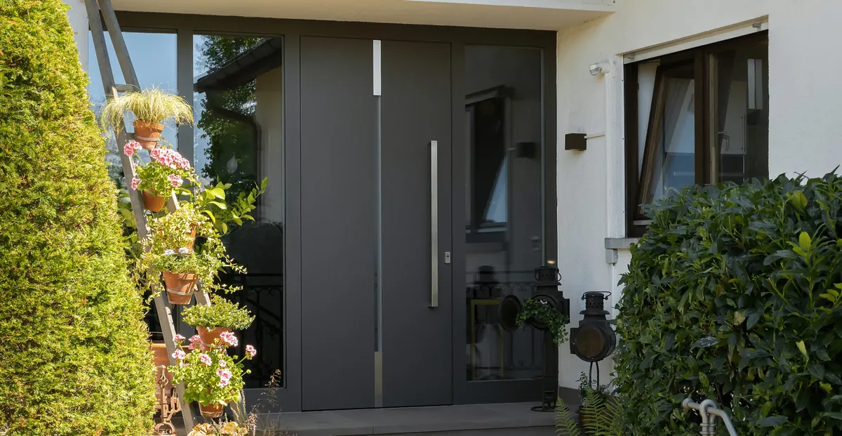 Porte d'entrée mixte bois aluminium haut de gamme