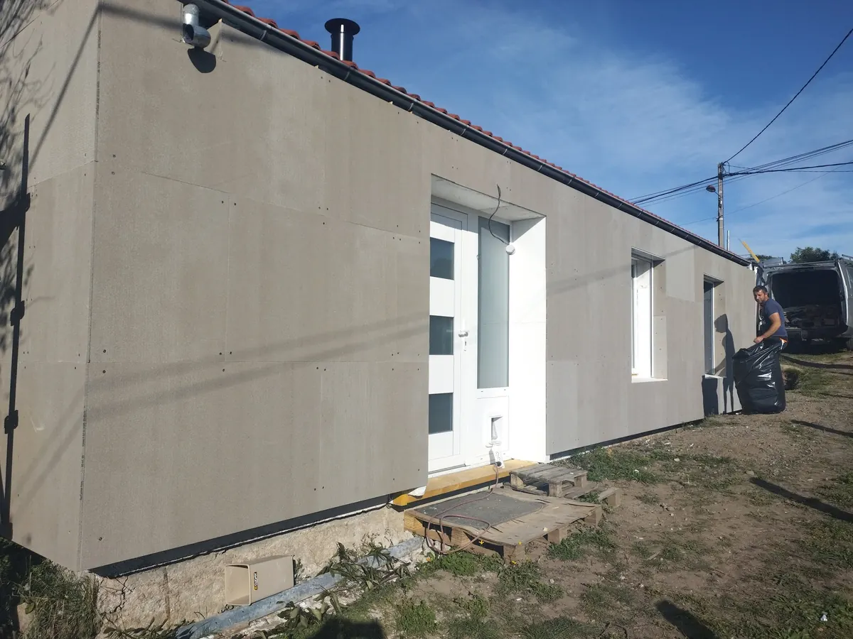 Façade après isolation extérieure par Isovergne