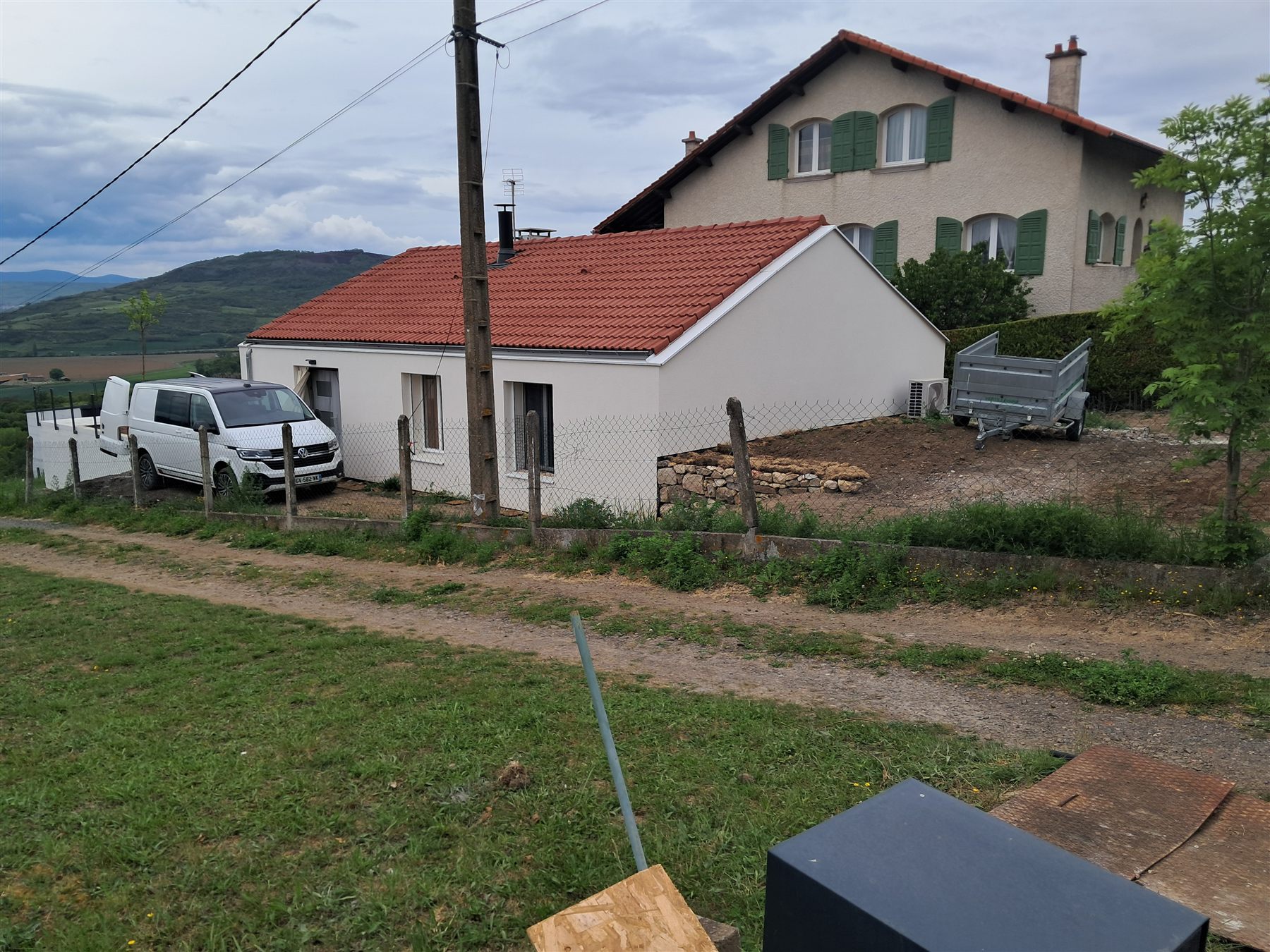 Pignon rénové après rénovation globale à Vic-le-Comte