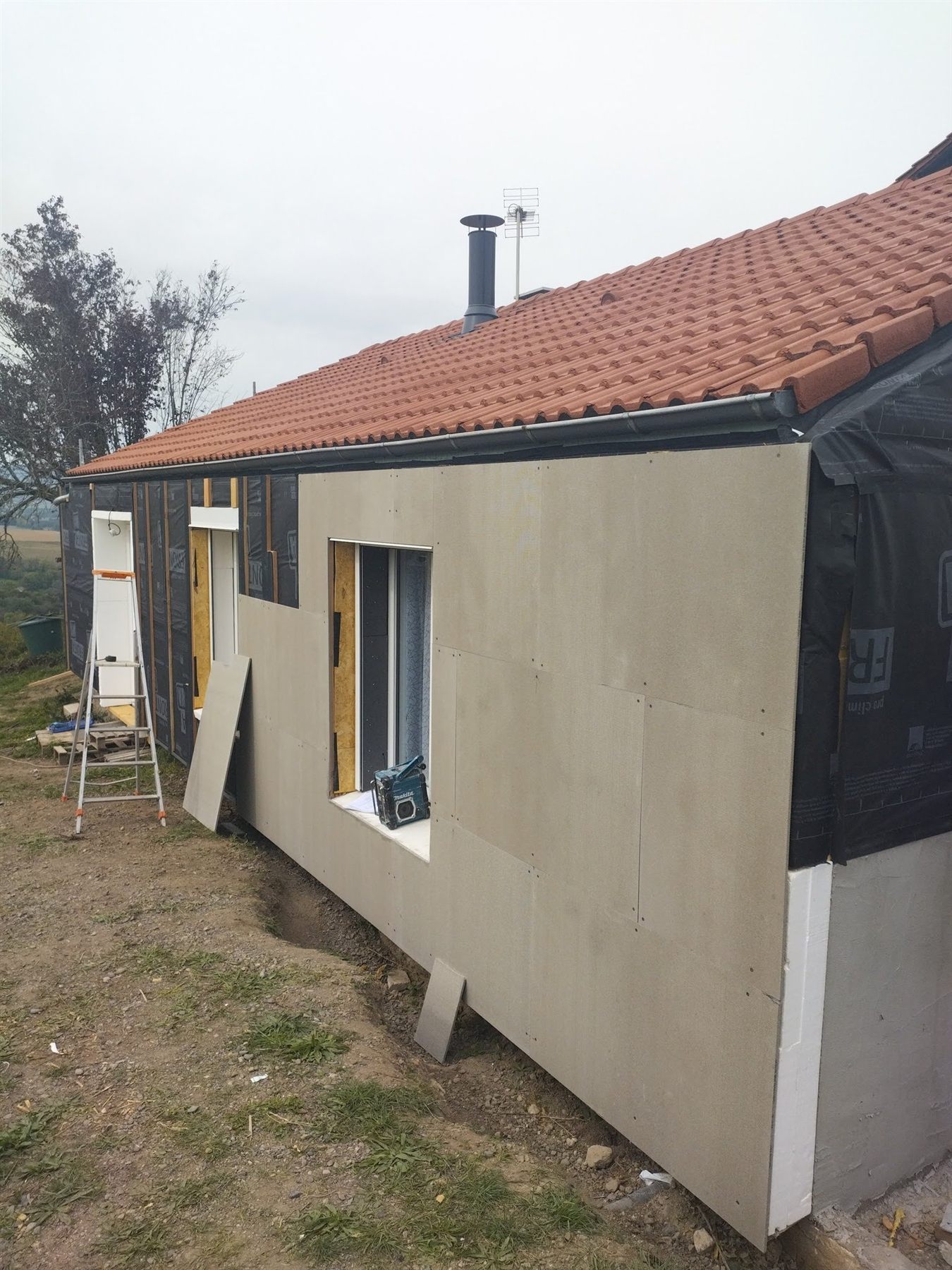 Panneaux d'isolation extérieure sur façade